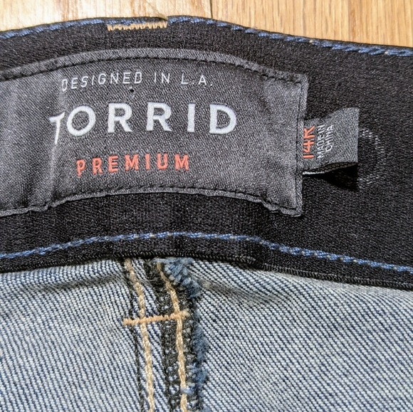 Premium Torrid Bombshell skinny jeans - Picture 8 of 8